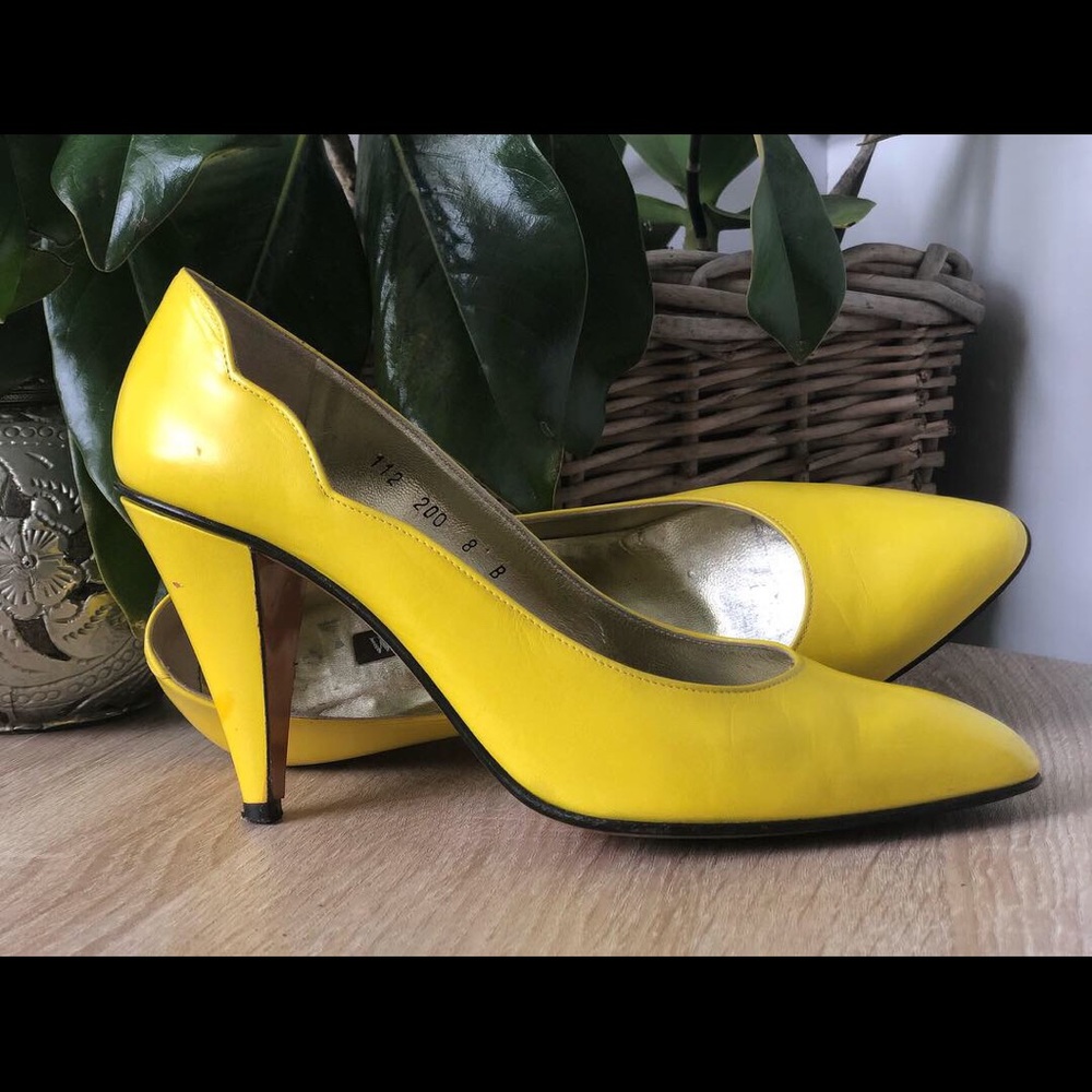 Walter Steiger bright lemon yellow heels, shoes